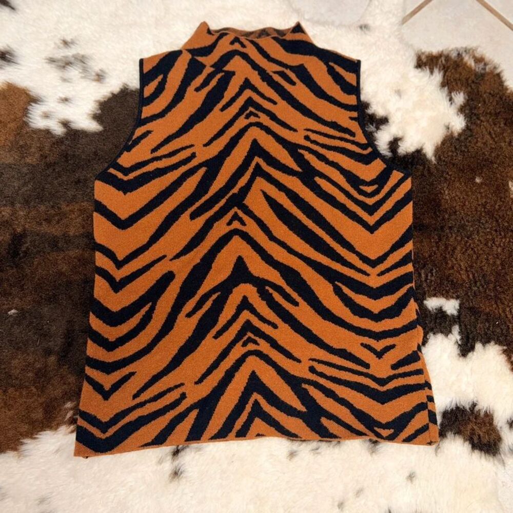 Carmen Marc Valvo Tiger Stripe Mock Neck Sleeveless Sweater Knit Tank M